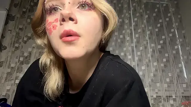 LedAffinity — kiss in cam