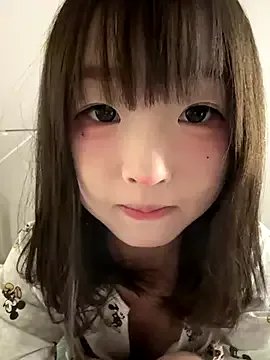 lelebaybay888 model from StripChat