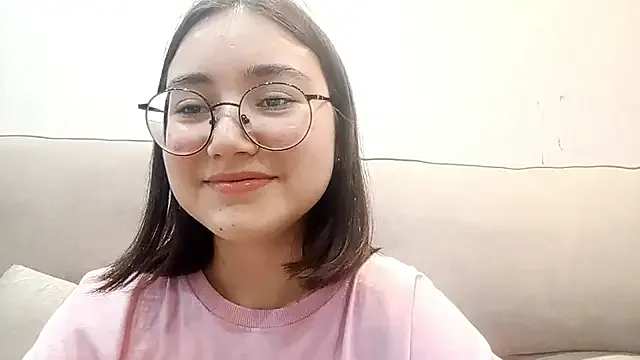 LezlieEllegood — Find out if I'm wearing a bra 