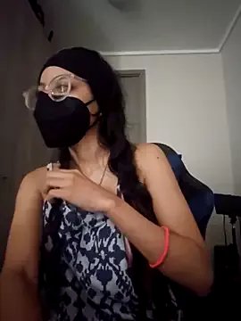 Liarmosca21 from StripChat is Freechat