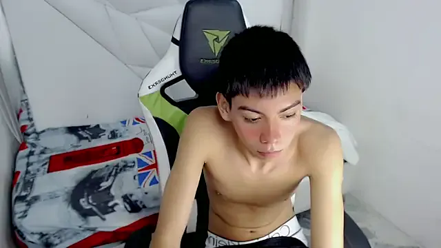 Liarr_ — naked strip show