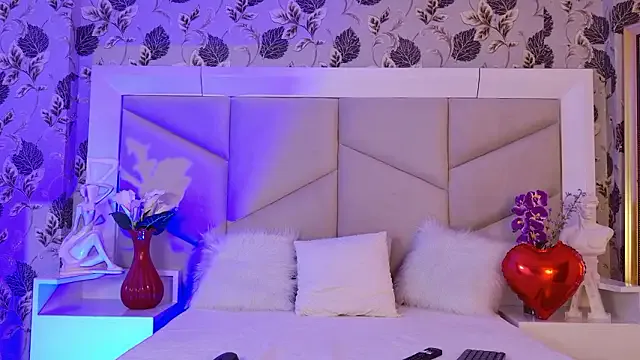 LilyClarck — Touch boobs