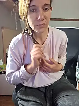 Lina_lou4 on StripChat