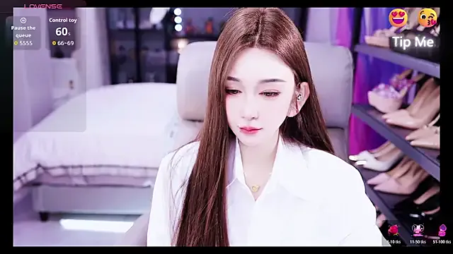 Liora- — Private on StripChat