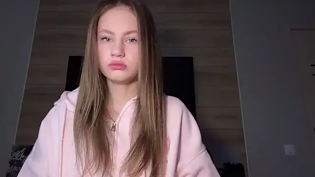 StripChat lisa_montana is Freechat lisa_montana — I'llmassage my breasts under my tank top