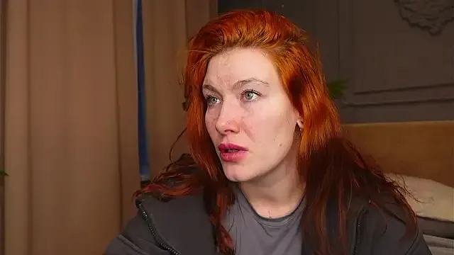 Liv_Fay — Tease  ass with two fingers