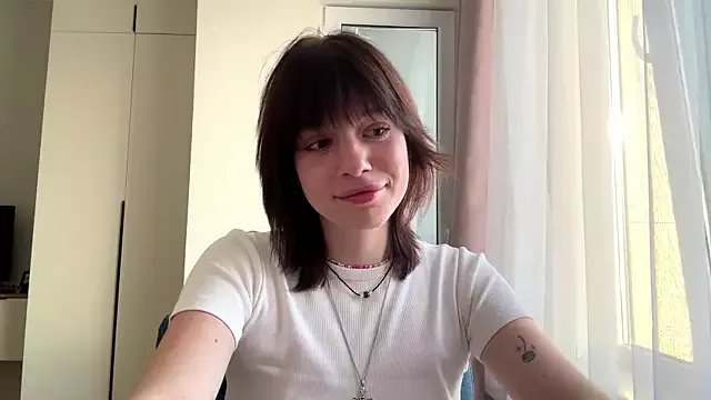 LollySimes from StripChat is Freechat