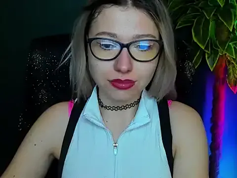 loveHeidi on StripChat
