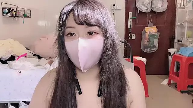 LT-333 model from StripChat