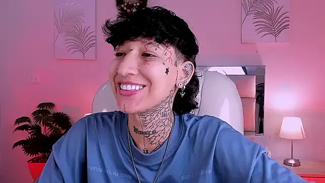 Luci_Rose on StripChat