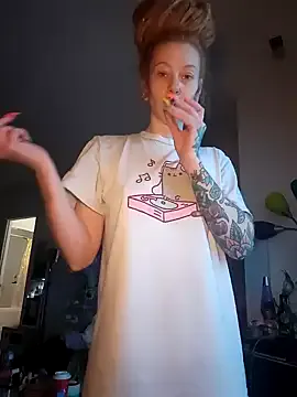 LucidLucy — Shake some booty in ya face