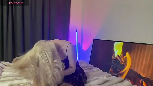 StripChat lumasky is Freechat lumasky — Red ass