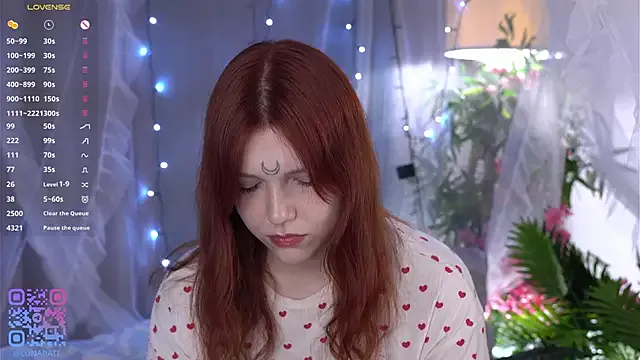 Lunabate on StripChat