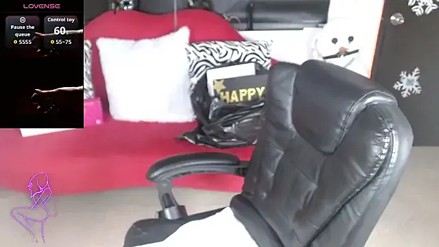 LunaSub69_ on StripChat