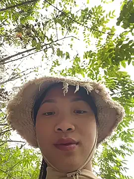 Lyn-be99 — Nude pvt or c2c