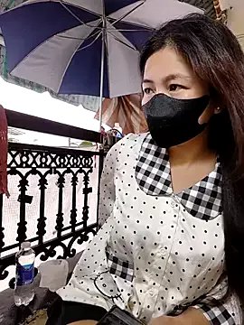 lyna_bl from StripChat is Freechat