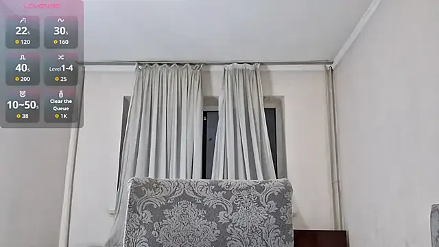 Lyndasilk on StripChat