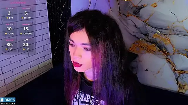 MaeveKuro from StripChat is Freechat