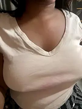 Maggi-is-back from StripChat is Freechat