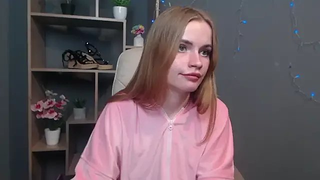 MargaritaKiss from StripChat is Freechat