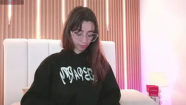 MarinetteLux — flash tits