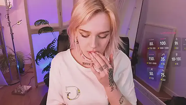 StripChat MayWins is Freechat MayWins — sloppy with saliva