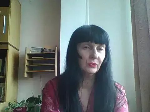 MelanyBanks from StripChat is Freechat