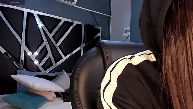 StripChat Melissa_23_ is Freechat Melissa_23_ — RUB ANUS IN CLOSEUP