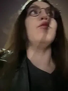 meow_girl — Flash hot tits in public LT GIFT