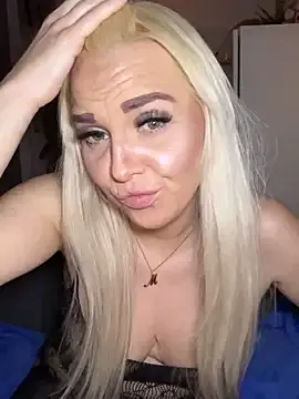 MIA-XXX on StripChat