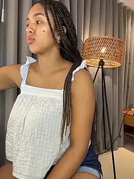 Mia_sweet80 on StripChat
