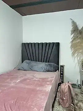 miaoconell on StripChat
