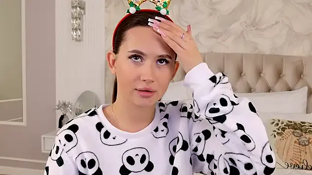 milaleoneli on StripChat