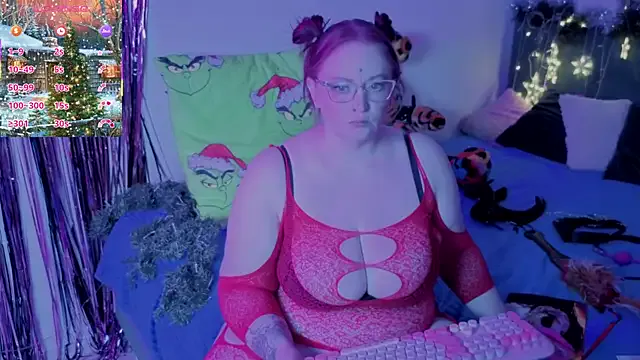 MilanaSkyingg on StripChat