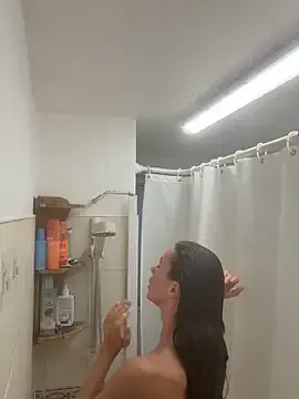 MilaRenee — Bounce boobs in hands 