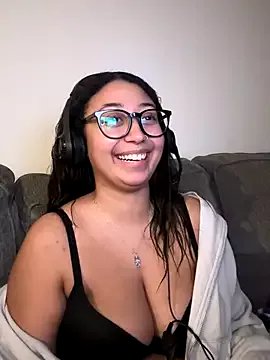 minha_baby from StripChat is Freechat