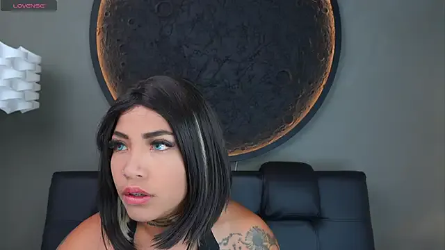 miss_vaiolette on StripChat 