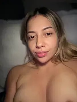 MissCat_ from StripChat is Freechat