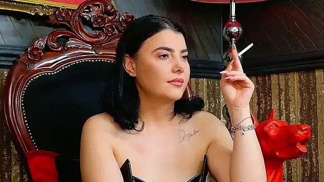 MistressEly from StripChat is Freechat