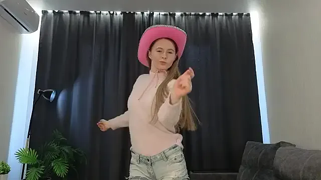 MoranaBetony — Take off my shorts