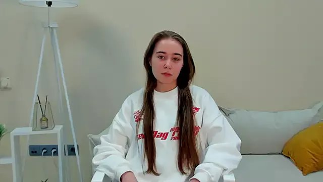 MurielHartnell from StripChat is Freechat