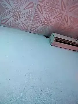 Naomi-Mature from StripChat is Freechat