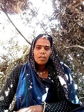 Neetujk from StripChat is Freechat