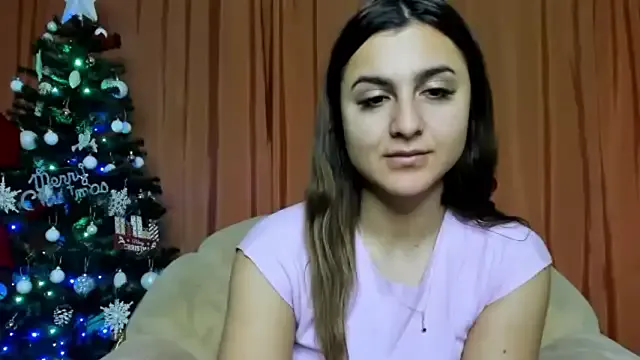 NicolePlay on StripChat