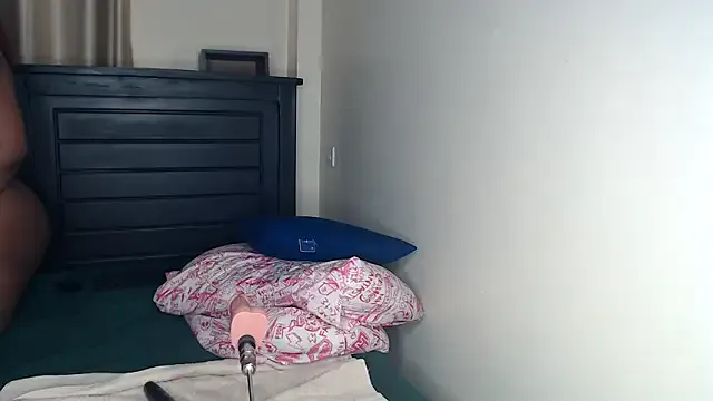 NIKKIE_LOVE on StripChat