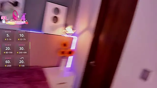 Nina_Ford from StripChat is Freechat