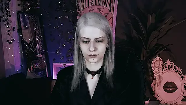 Noah_ElmerX — help a lady to massage naked titties<3