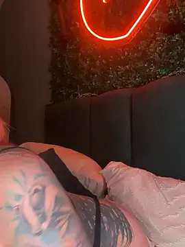 ObviouslyPeachy — Last tip get 4 Clips