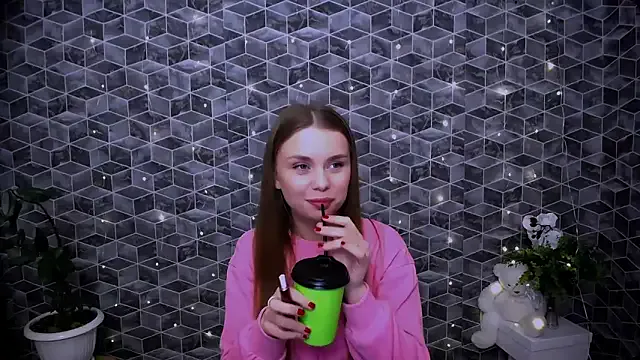OceanicDawn on StripChat