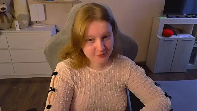 Ol1via — flash  boobies to play with nipples